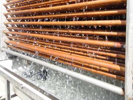 擋水板、接水盤(pán)的設(shè)置