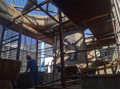 如何解決<a href=http://www.pc-gift.com target=_blank class=infotextkey>工業(yè)冷卻塔</a>噪音