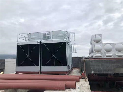 橫流封閉式冷卻塔的特點(diǎn),逆流封閉式冷卻塔