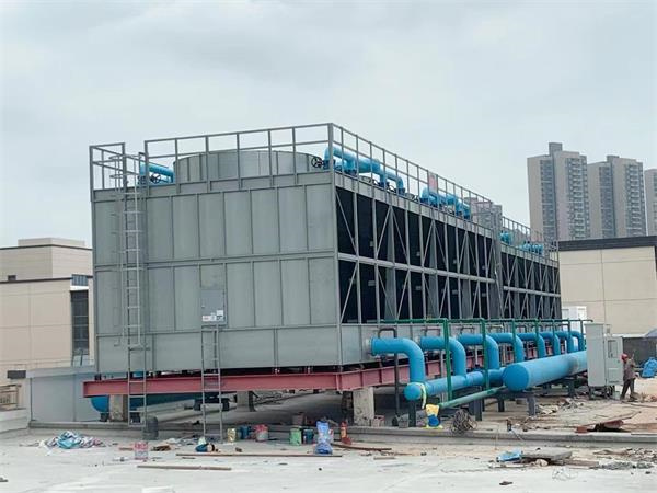 傳統(tǒng)填料冷卻塔與無填料霧化冷卻塔的區(qū)別(圓形冷卻塔填料)